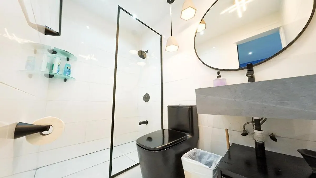 Deluxe Ocean View Studio with Free Parking & Pool 圣胡安