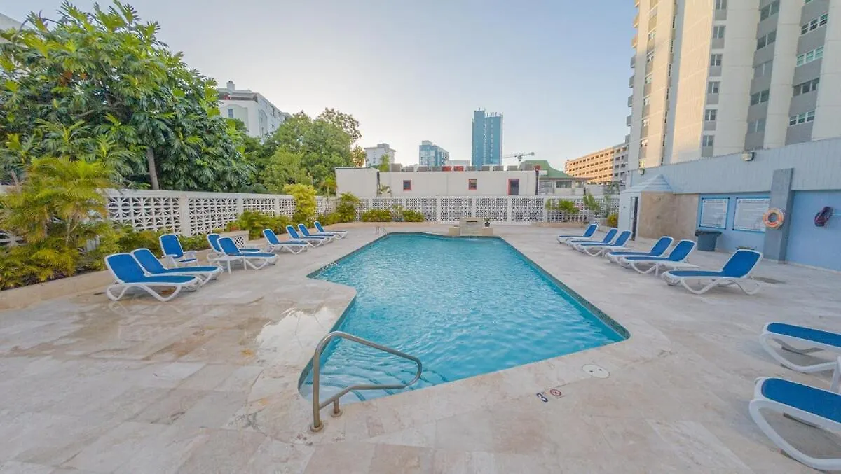 Deluxe Ocean View Studio with Free Parking & Pool 圣胡安 波多黎各